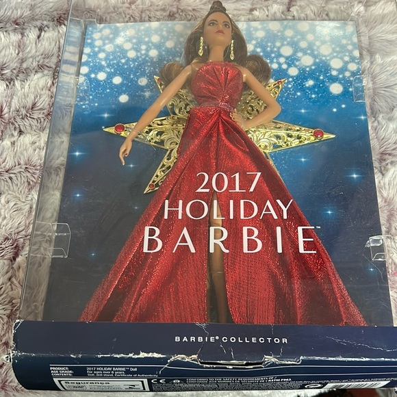 Holiday Barbie 2017 doll from Mattel - Picture 1 of 3